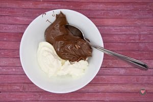 La foto raffigurante la crema mascarpone e la Nutella per la preparazione della crostatina alla Nutella