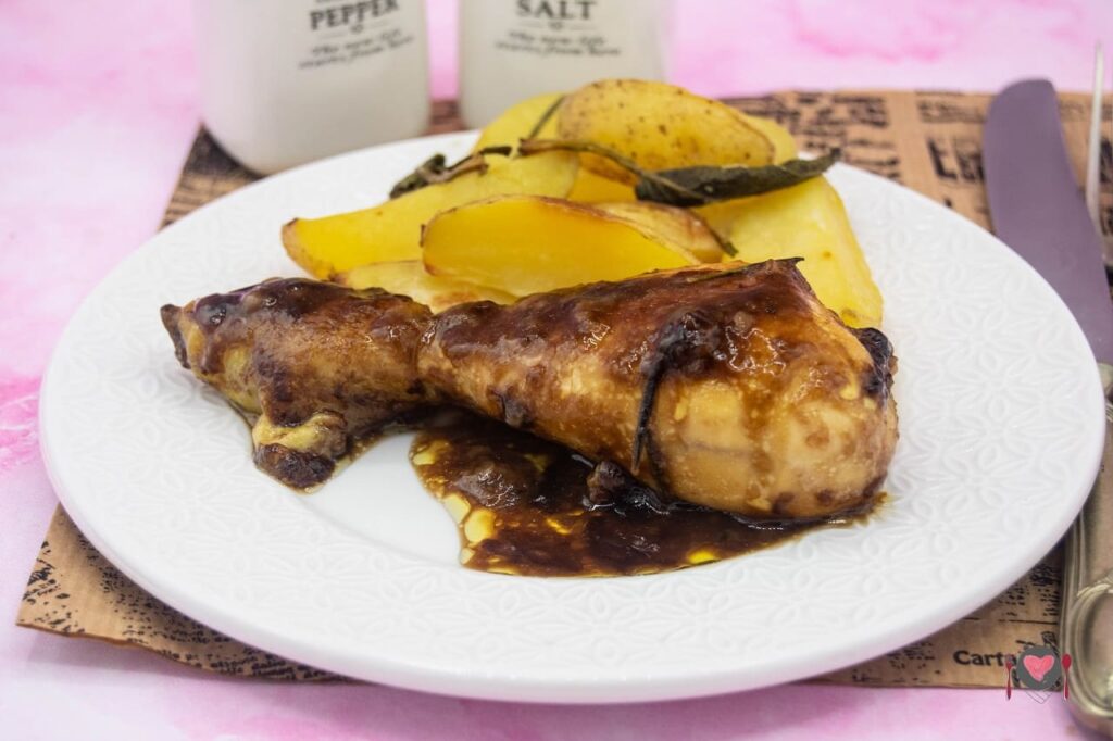 La foto raffigurante le cosce di pollo alla birra