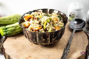 Home page foto raffigurante una ciotola di riso alla cantonese vegetariano