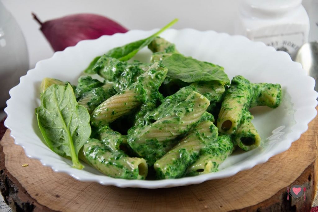Foto raffigurante la pasta con gli spinaci, una delle 10 proposte di paste sfiziose presenti sul sito.