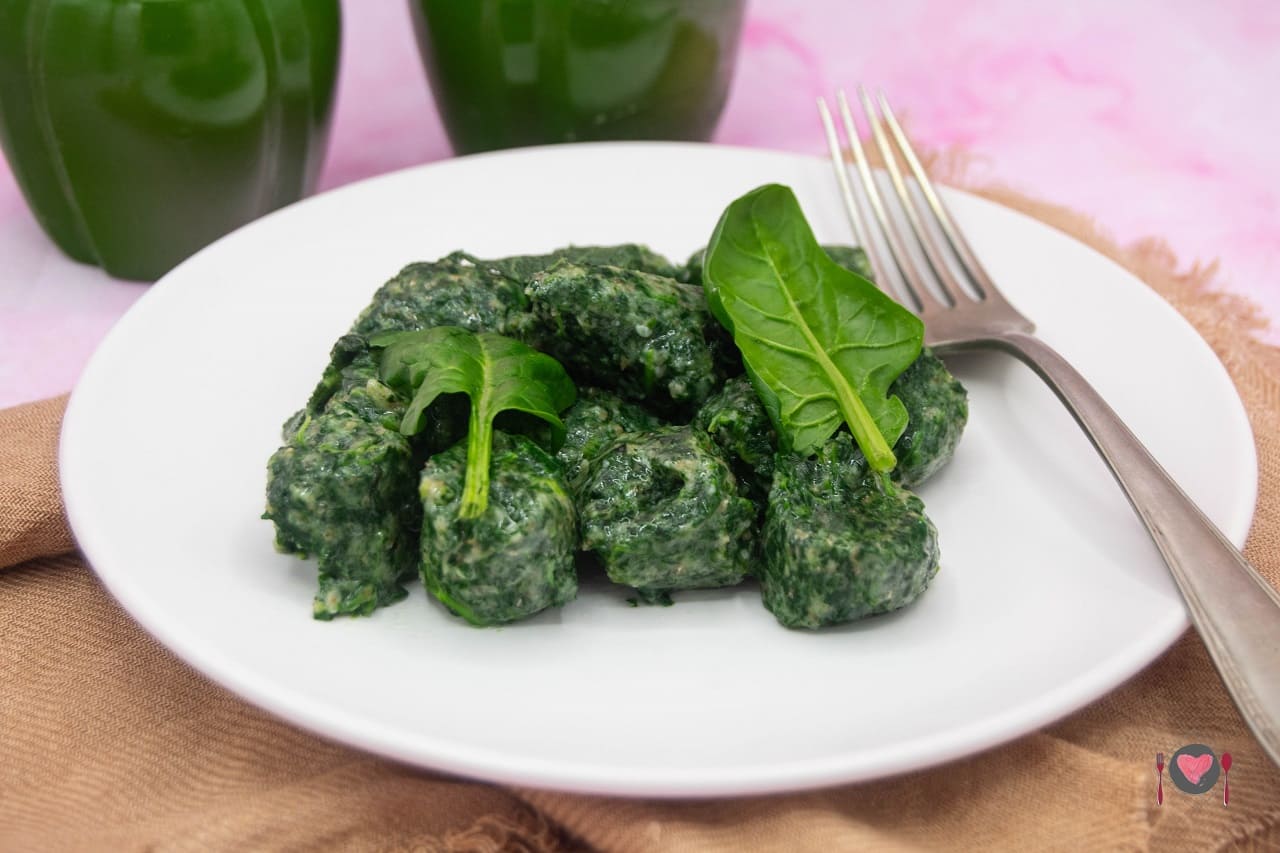 La foto raffigurante gli gnocchi di spinaci