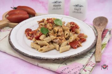 La foto raffigurante la pasta melanzane e tonno