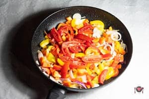 Torta salata con peperoni e ricotta ( pronta in 40 minuti )