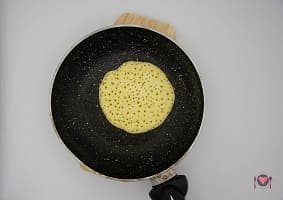 La foto raffigurante il pancake cotto per la preparazione della Ricetta pancake senza glutine