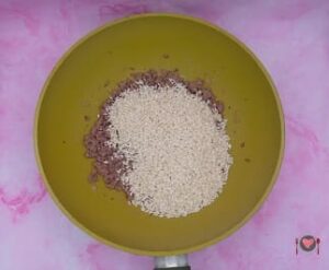Risotto zafferano e salsiccia ( cremoso in 30 minuti )