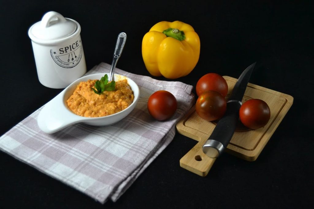 La foto raffigurante la salsa ai peperoni saporita pronta! Ma quanta bontà!