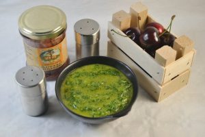 Salsa verde ( saporita e senza pane in 5 minuti )