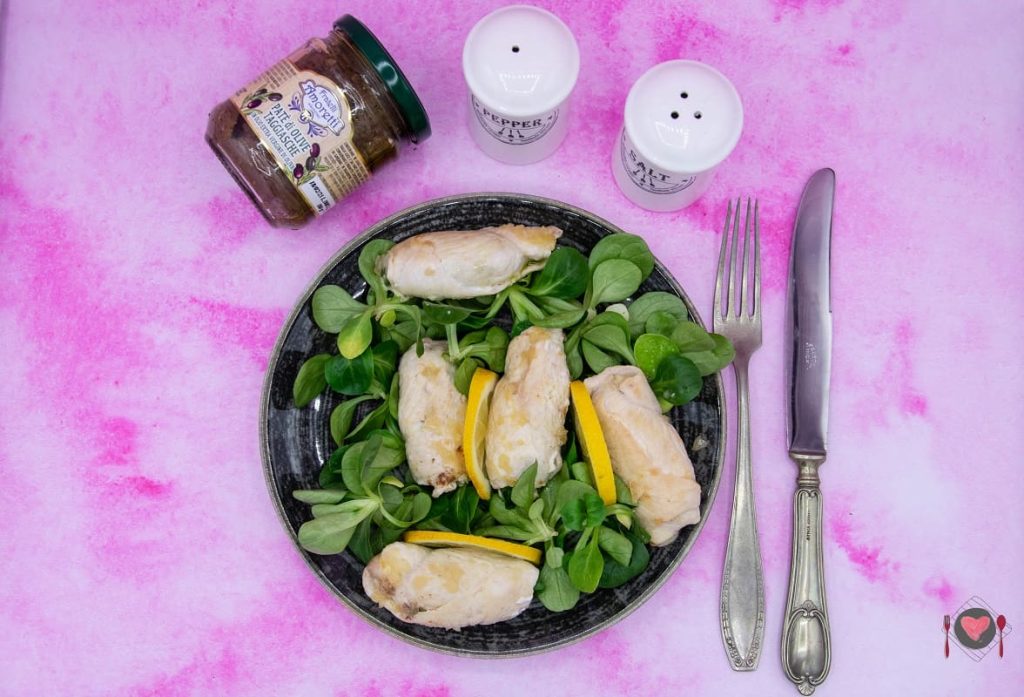 La foto raffigurante gli involtini di pollo pronti per essere mangiati