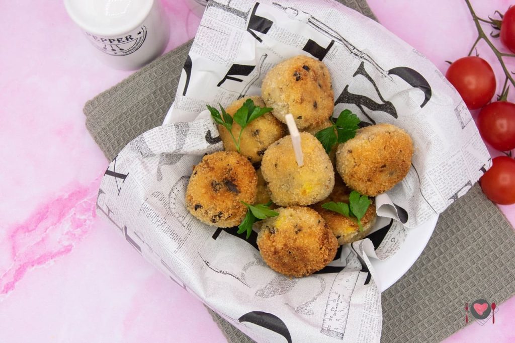 La foto raffigurante le polpette di tonno e patate