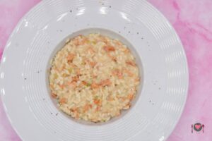 Home page La foto raffigurante il risotto panna e salmone