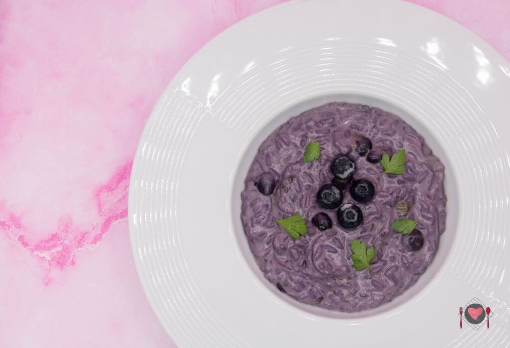 La foto raffigurante il risotto ai mirtilli