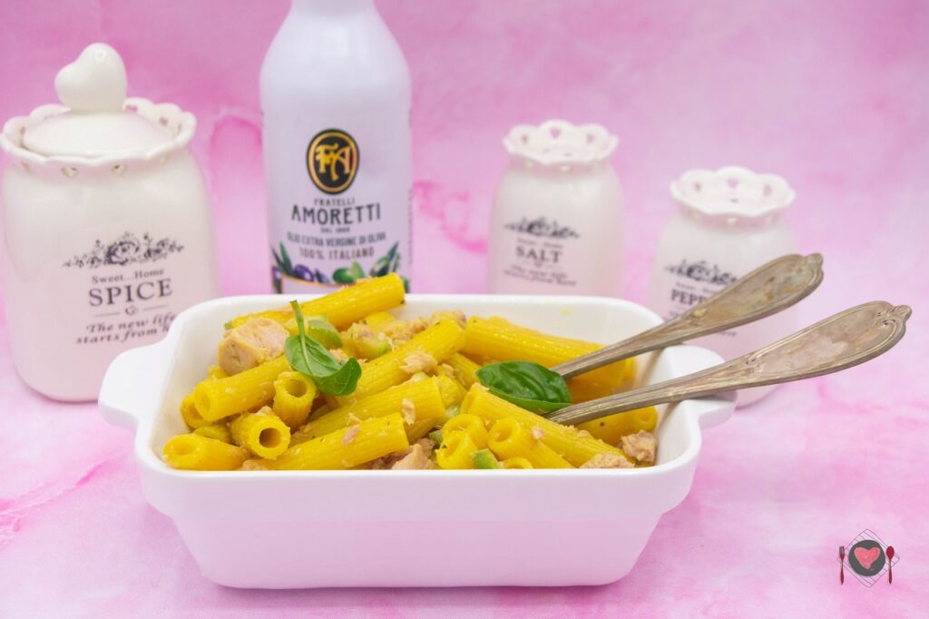 La foto raffigurante la pasta fredda tonno e zucchine