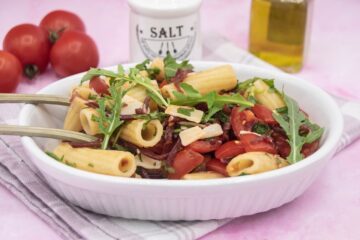 La foto raffigurante la pasta fredda con bresaola