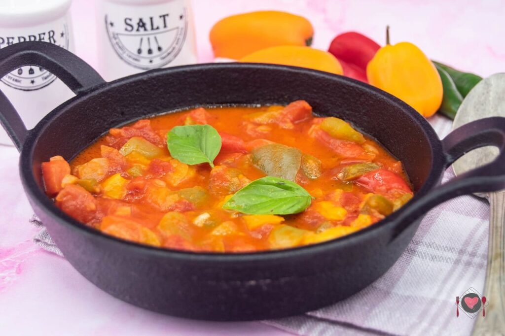 La foto raffigurante la peperonata