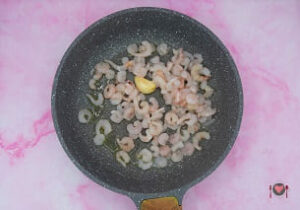 Pasta gamberetti e zafferano ( in 30 minuti )