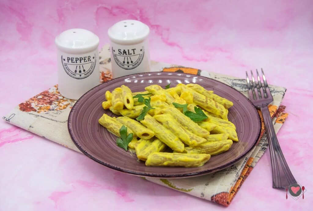 Pasta gamberetti e zafferano ( in 30 minuti ) La foto raffigurante la ricetta veloce della pasta gamberetti e zafferano.