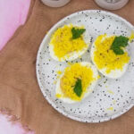 La foto raffigurante la ricetta facile delle uova mimosa