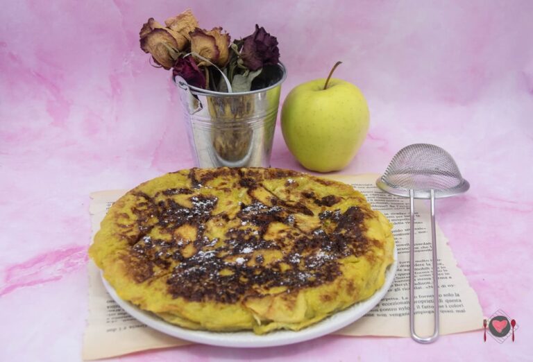 La foto raffigurante la frittata di mele