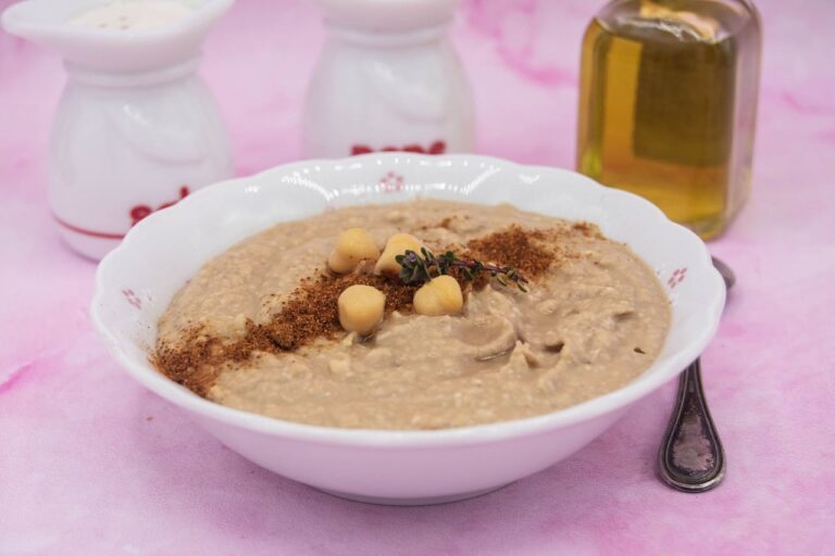 La foto raffigurante l'hummus di ceci