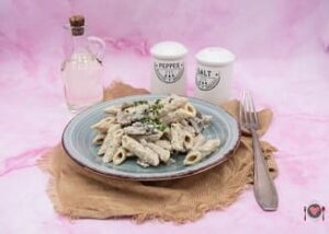 Pasta funghi e tonno ( genialità in 35 minuti ) La foto raffigurante la pasta funghi e tonno cremosa