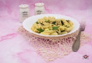 Pasta speck e zucchine ( irresistibile in 40 minuti ) La foto raffigurante la ricetta della pasta speck e zucchine